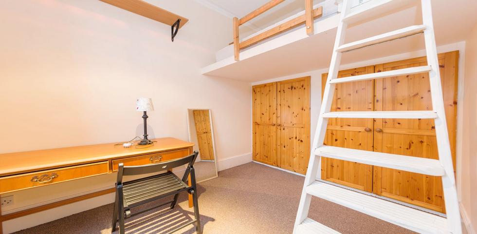 			3 Bedroom, 1 bath, 1 reception Flat			 Birchington Road, KILBURN